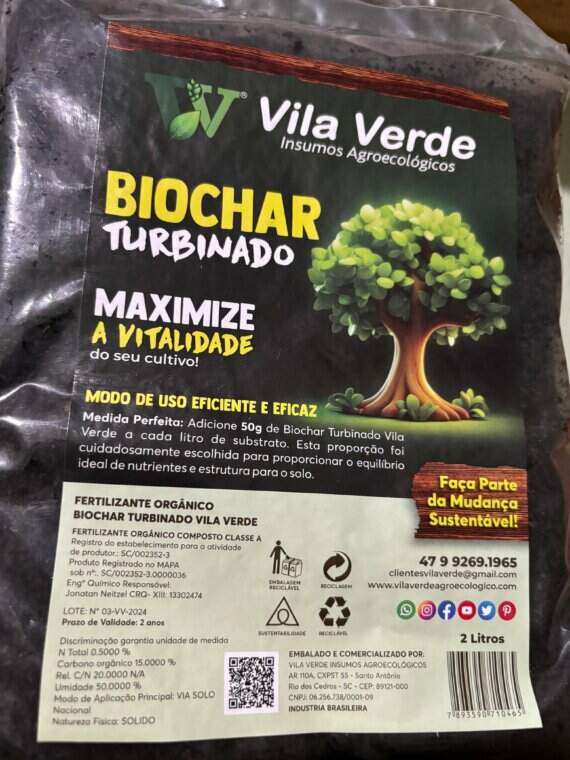 Embalagem do Biochar Turbinado Vila Verde 2 litros – fertilizante orgânico premium para solo fértil e saudável